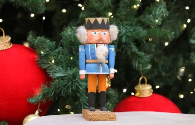 «Искусство рассказывать сказки»: Щелкунчик Ники Гольц встречает гостей на выставке в РГДБ