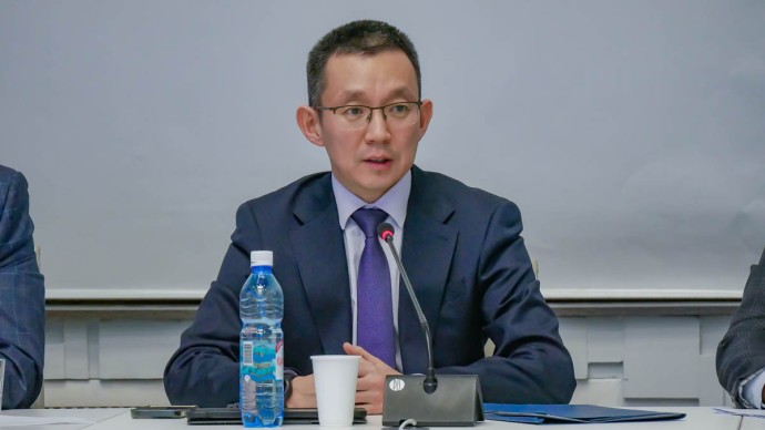 Минфин Якутии: «Нужно предусмотреть на ЖКХ 82 млрд рублей и сократить другие расходы бюджета»