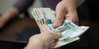 В Астрахани адвокат аферой выманил у раненного бойца 500 тысяч рублей