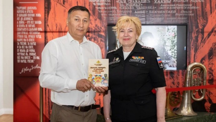 В Уфе на «Китап-Байраме» Национальному музею подарили книги