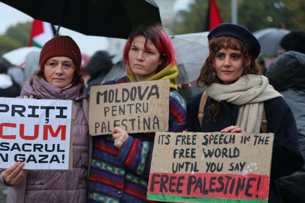 «Осудить Израиль и поддержать Палестину» — в Кишиневе прошел Марш солидарности «Осудить Израиль и поддержать Палестину» — в Кишиневе прошел Марш солидарности
