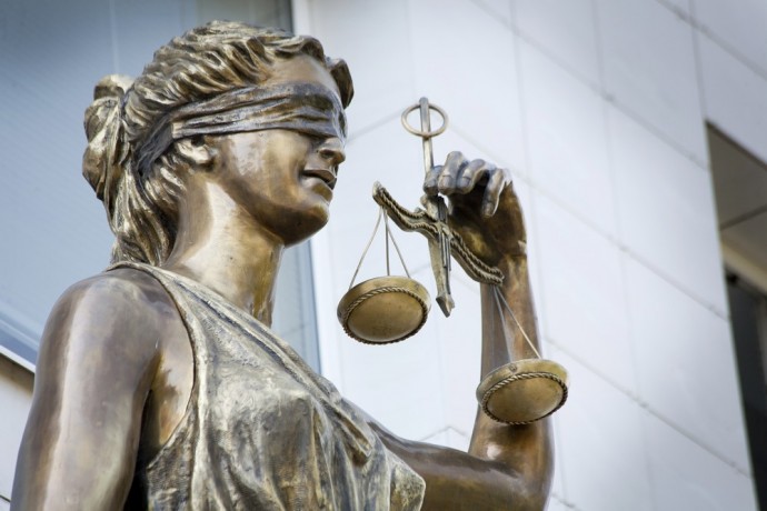 В Белгороде адвокат прикарманил 1,2 млн рублей своего клиента, пообещав ему помощь