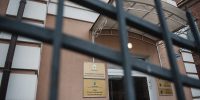 В Астрахани управляшка «заварила» в подъезде семью с ребенком-инвалидом