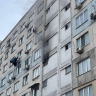 Всё в дыму: во Владивостоке горит гостинка на Надибаидзе