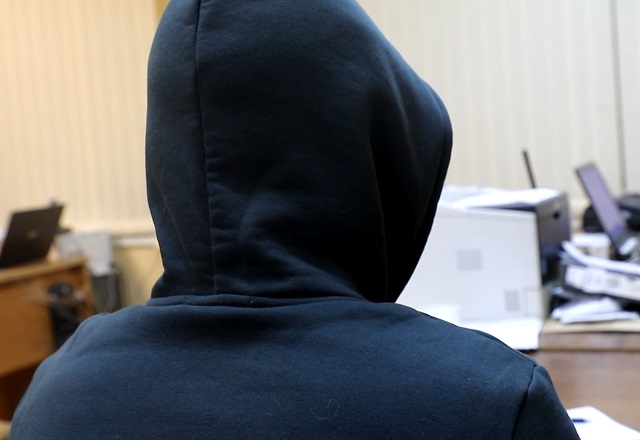 В Мордовии получили сроки курьеры мошенников, похитившие у пенсионеров более 4,6 млн рублей В Мордовии получили сроки курьеры мошенников, похитившие у пенсионеров более 4,6 млн рублей