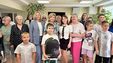 Москалькова вручила подарки проживающим в ПВР семьям с детьми Москалькова вручила подарки проживающим в ПВР семьям с детьми