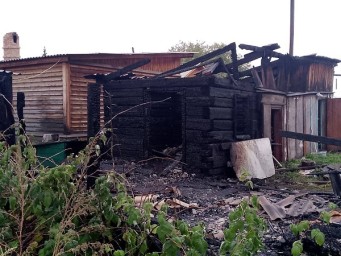 В селе Бурятии по неизвестным причинам вспыхнула баня
