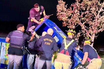 Мужчина застрял в ящике для пожертвований и перестал дышать