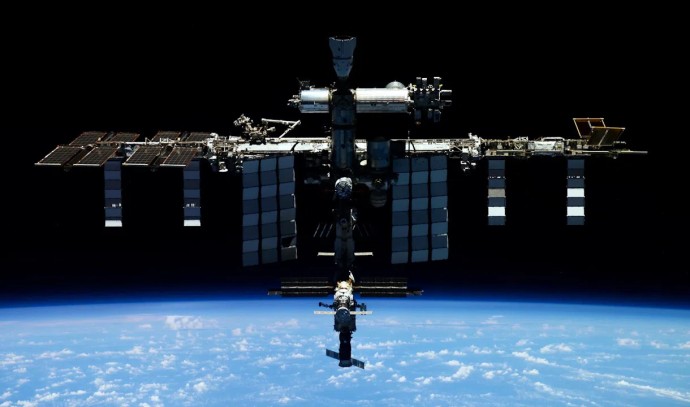 Орбиту МКС скорректировали на 2,7 км