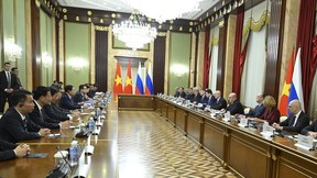 Российско-вьетнамские переговоры Российско-вьетнамские переговоры