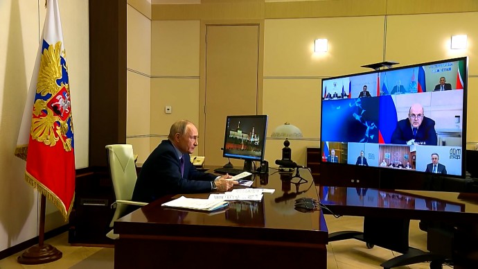 Владимир Путин поручил регионам разработать более четкие стандарты по ремонту жилых домов