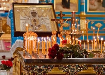 Панихида по жертвам авиакатастрофы прошла в Благовещенском соборе