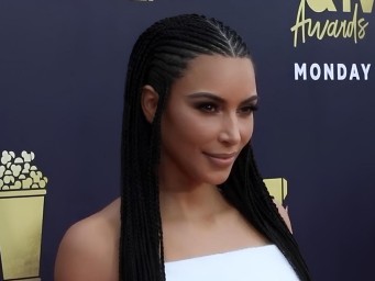 Кардашьян собралась покорять новые вершины: кого из мировых звёзд она хочет видеть в своём сериале