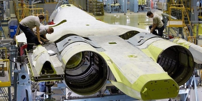 ОАК расширяет производственные мощности по выпуску истребителей пятого поколения Су-57