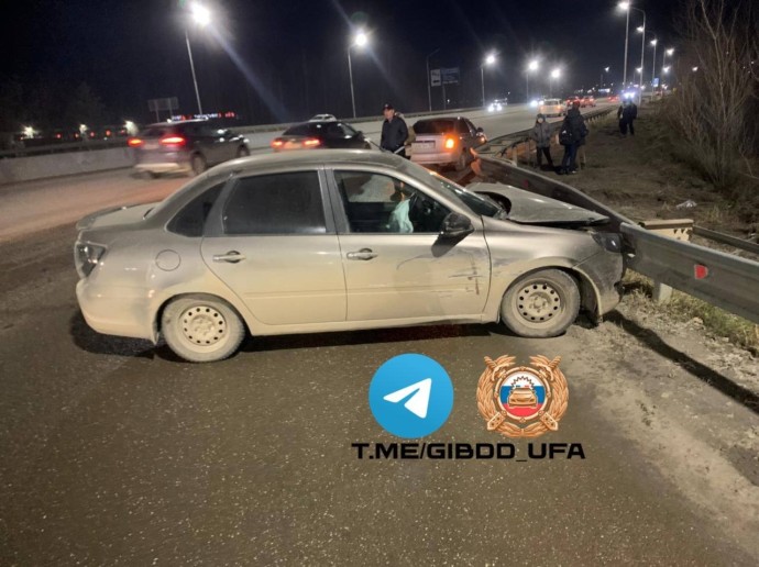 Под Уфой молодой водитель устроил массовую аварию Под Уфой молодой водитель устроил массовую аварию