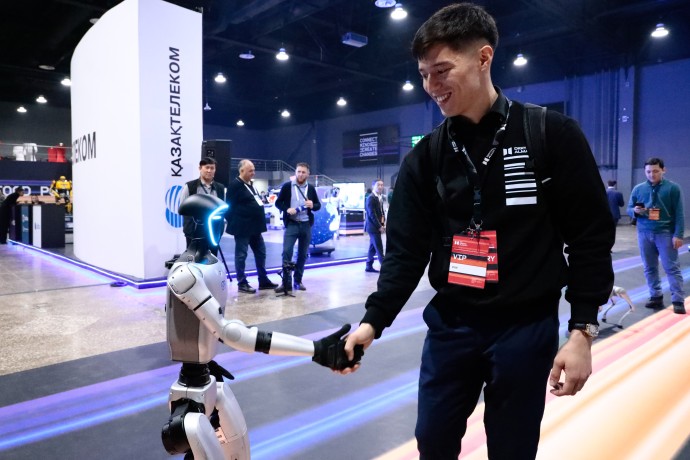 Западные эксперты предложили поставить на паузу разработку сверхразума