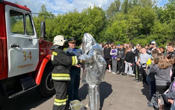 Курские спасатели провели более 20 уроков безопасности в детских лагерях