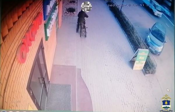 Улан-удэнец украл велосипед школьника