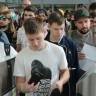 Тысячи пассажиров застряли в российских аэропортах из-за ограничений