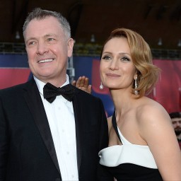 Звезда сериалов «Нежность» и «Дети перемен» рассказала о знакомстве с мужем в Костроме
