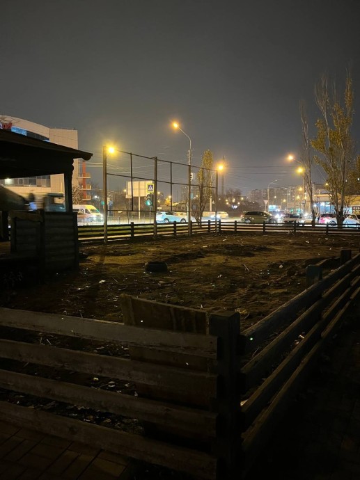 В Астрахани демонтировали знаменитую детскую площадку «Теремок»