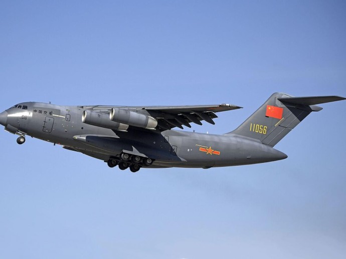 Самолет длиннее футбольного поля: США готовят ответ китайскому Y-20