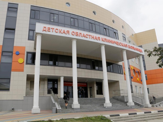 9-летнюю девочку привезли в больницу из белгородского приграничья с ранением ноги