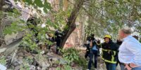 Кошка дождалась: жителям рухнувшего дома в Астрахани разрешили забрать вещи