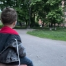 В Курске спасатели помогли мальчику, застрявшему ногой в автоматических воротах