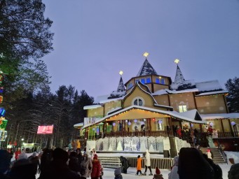 Тепло ли тебе, девица?