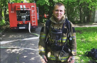На Рыбинском водохранилище сотрудник МЧС спас перевернувшихся на лодке мужчин