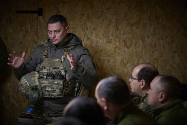Зеленский сменил командующего сухопутными войсками ВСУ