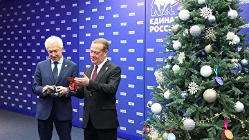 Медведев исполнит мечты четырех детей в рамках акции "Елка желаний"