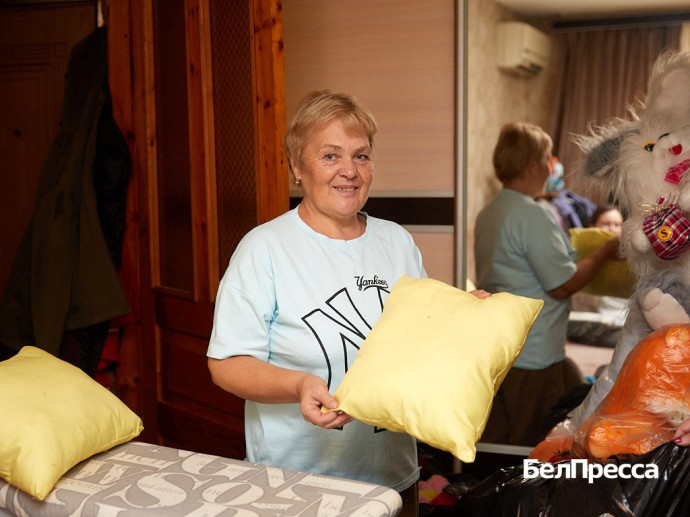 Мягкая помощь. Белгородские волонтёры шьют подушки для военных из детских игрушек