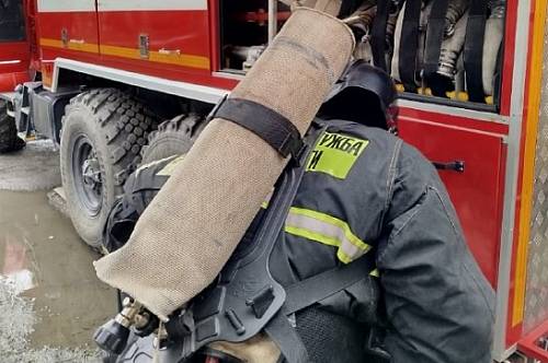 В Приамурье дети помогли потушить пожар в пристройке к дому