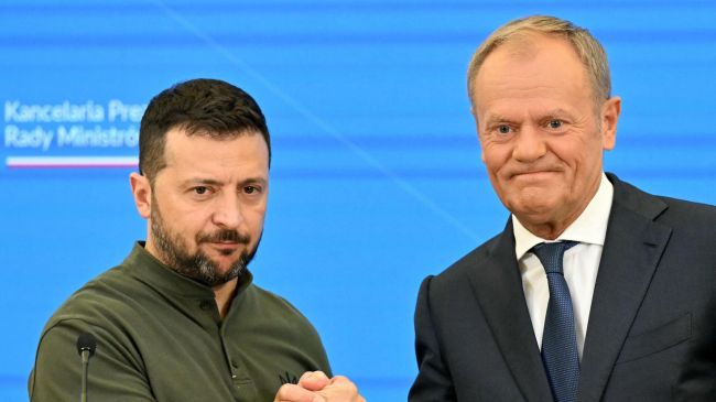 Польский премьер собрался в Киев на помощь Зеленскому, но есть нюанс