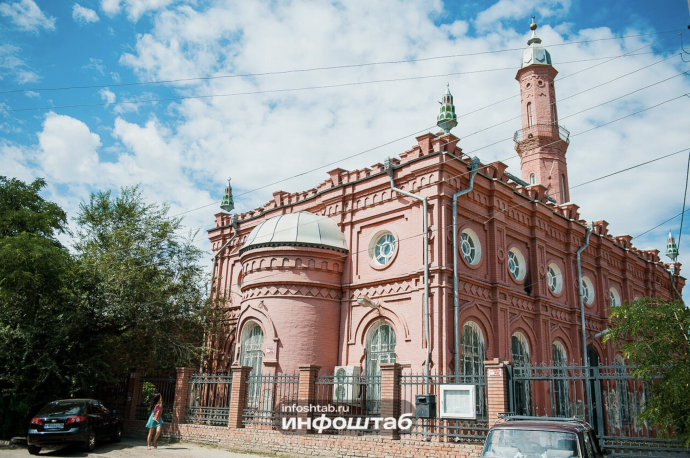 В Астрахани ограничили парковку из-за праздника Курбан-байрам