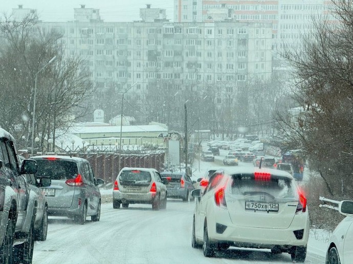 Девятибалльные пробки во Владивостоке возникли за 20 минут