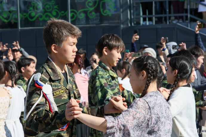Конференции, выставки и «Вальс Победы»: в Минобрнауки Якутии рассказали о мероприятиях к 80-летию Победы