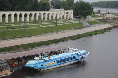 Скоростное судно «Восход» вновь свяжет Великий Новгород и деревню Взвад