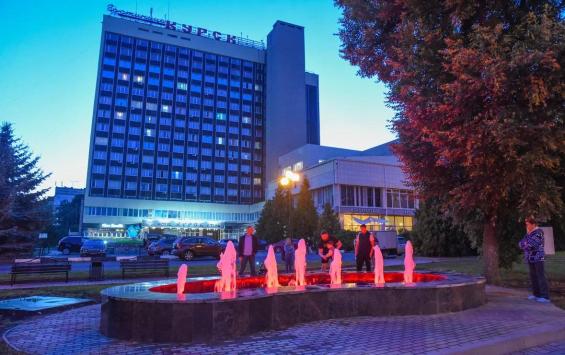 В Курске на улице Ленина восстановили фонтан возле памятника Георгию Свиридову