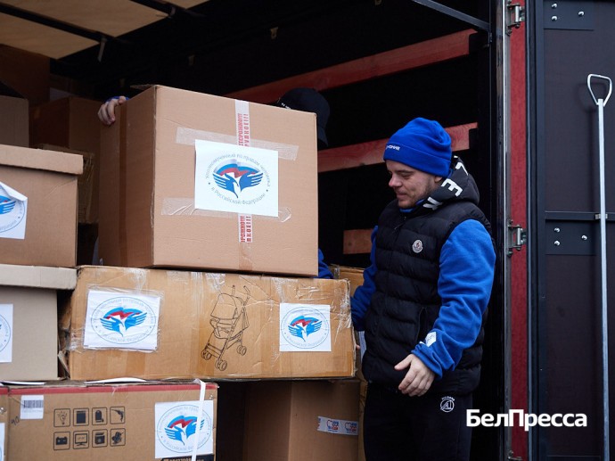 В Белгород доставили очередной гуманитарный груз из Москвы В Белгород доставили очередной гуманитарный груз из Москвы