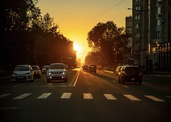 В Благовещенске автомобилистов просят освободить парковки на участке Ленина