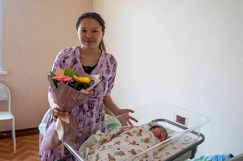 В Приамурье напомнили о выплате 100 тысяч за рождение третьего ребенка В Приамурье напомнили о выплате 100 тысяч за рождение третьего ребенка