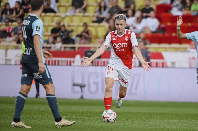 Игнатьев назвал лучшего футболиста России по итогам 2025 года Игнатьев назвал лучшего футболиста России по итогам 2025 года