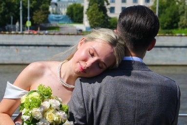 Для 64% россиян жизнь в браке — проявление любви и поддержки