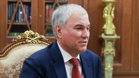 Депутаты изменяют законы, если этого требует время, заявил Володин