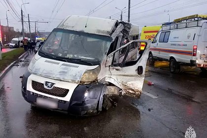 В российском городе 19 человек пострадали в результате массового ДТП