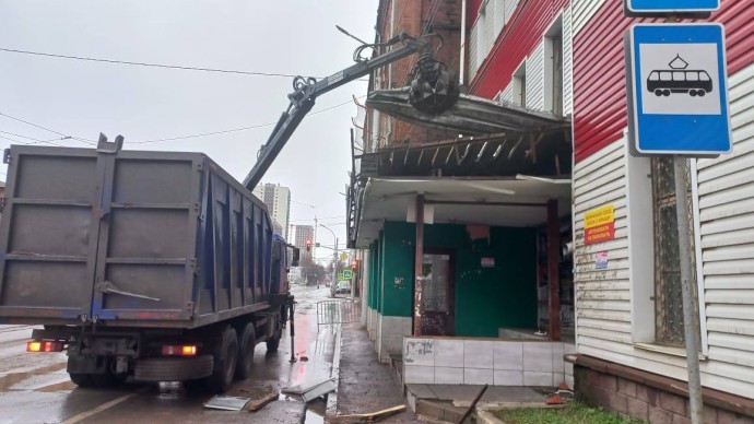 В Уфе снесли незаконно установленный торговый объект