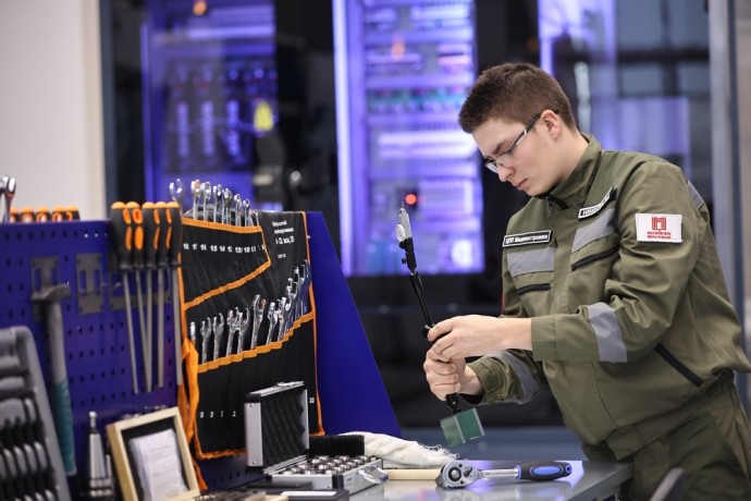 Минпросвещения России: По запросу работодателей в систему подготовки рабочих кадров введены новые профессии